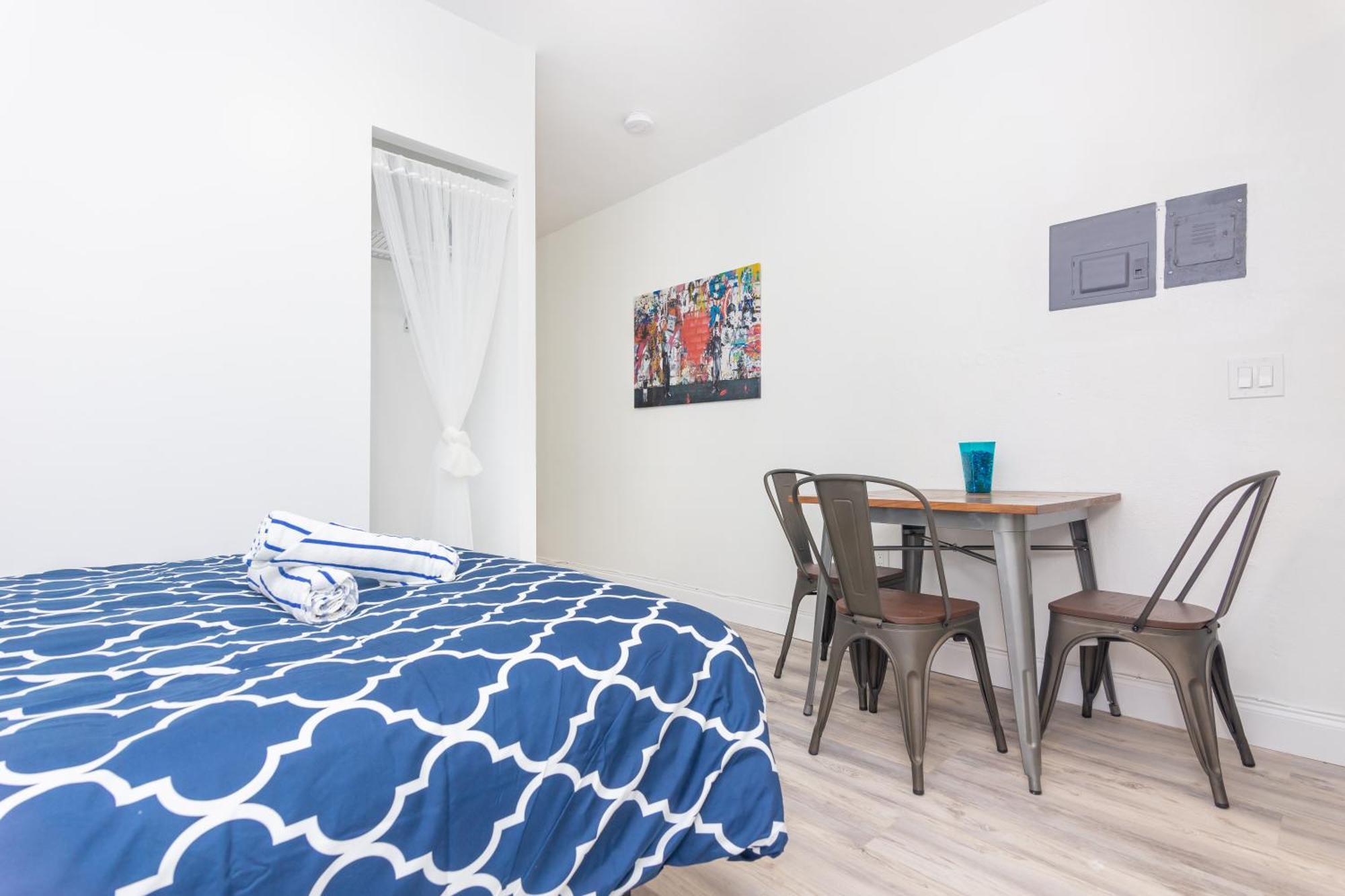 Ocean Drive Deco Apt W/2 Queen Beds, Steps 2 Beach Маямі-Біч Екстер'єр фото