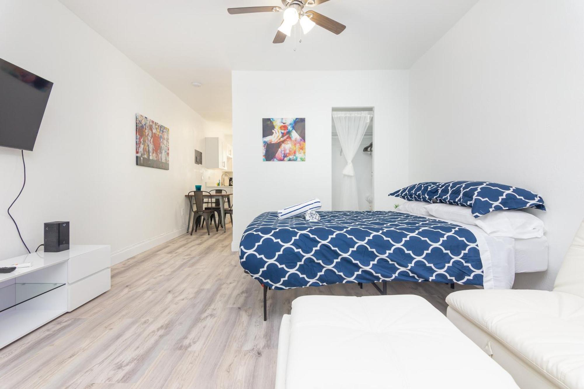 Ocean Drive Deco Apt W/2 Queen Beds, Steps 2 Beach Маямі-Біч Екстер'єр фото