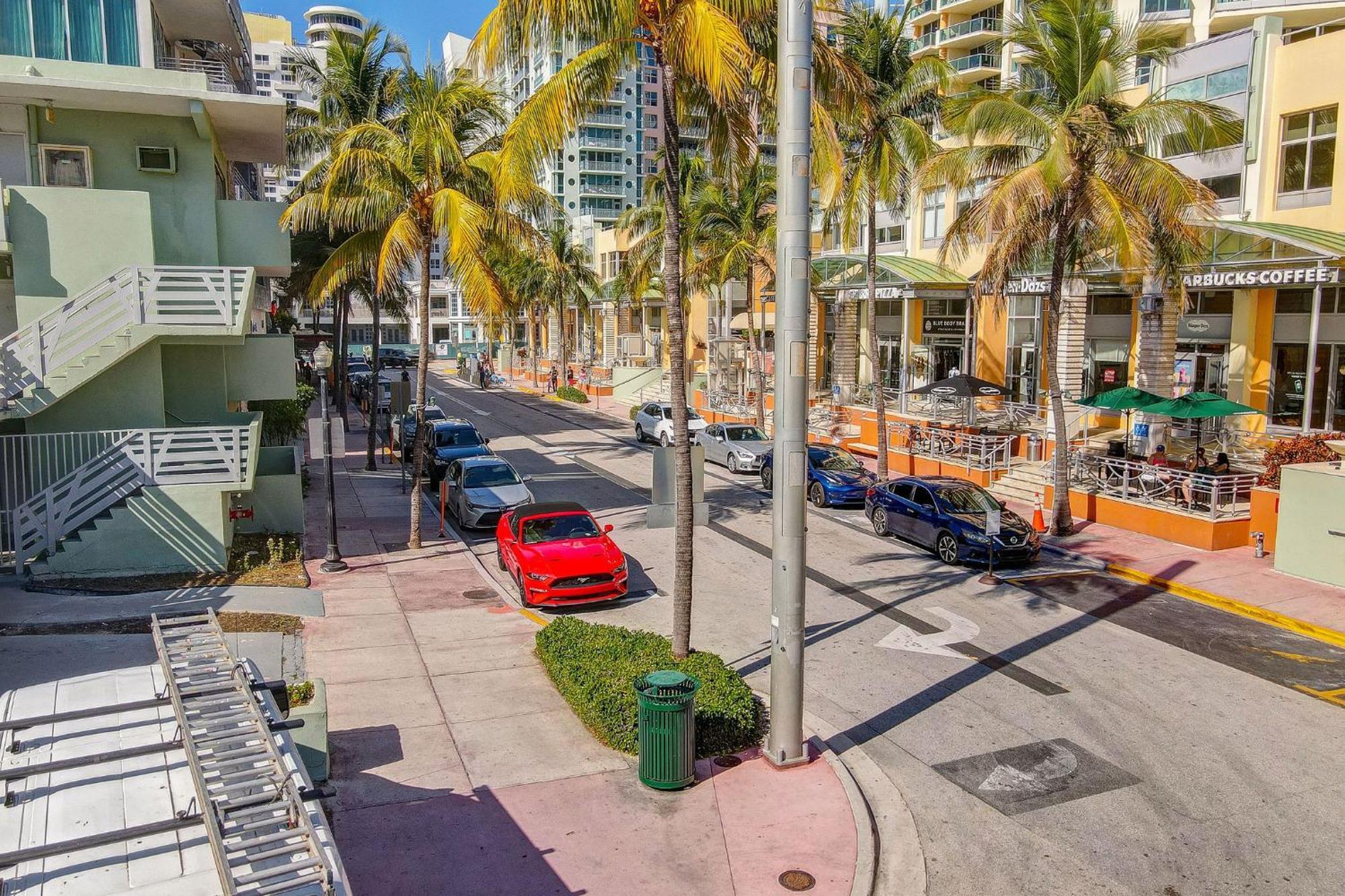 Ocean Drive Deco Apt W/2 Queen Beds, Steps 2 Beach Маямі-Біч Екстер'єр фото