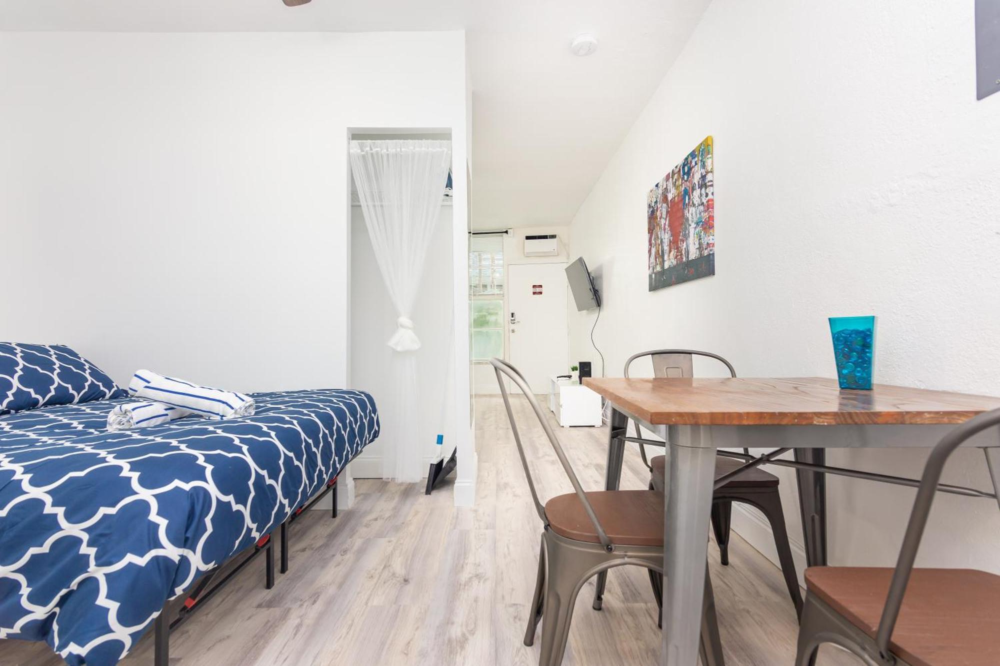Ocean Drive Deco Apt W/2 Queen Beds, Steps 2 Beach Маямі-Біч Екстер'єр фото